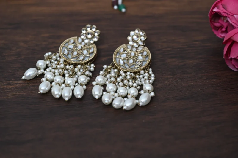 Chandni white Mother of Pearl Kundan Long Necklace - Image 3