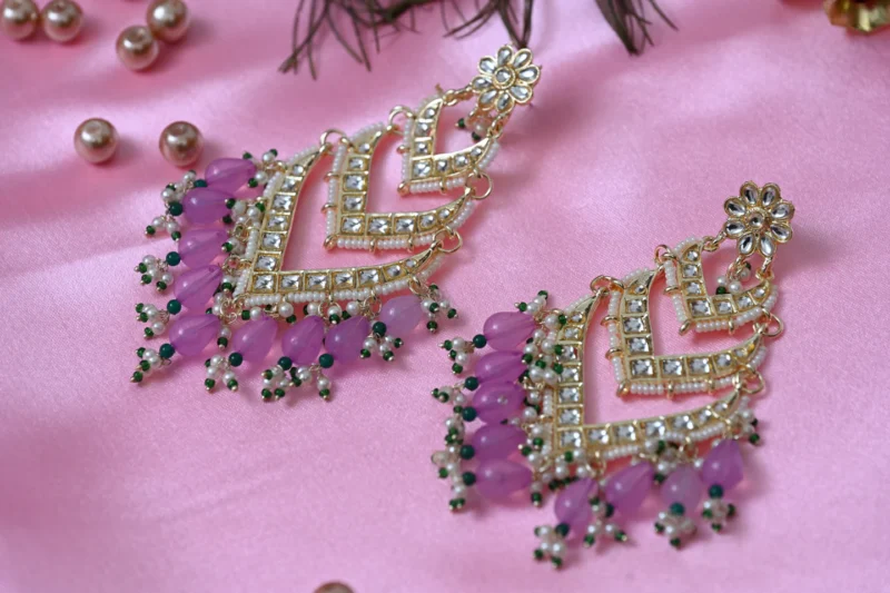 Komal move Pearl Danglers