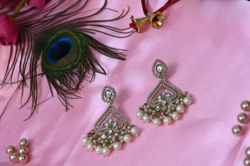 Rajwada white pearl Kundan Earrings - Image 3