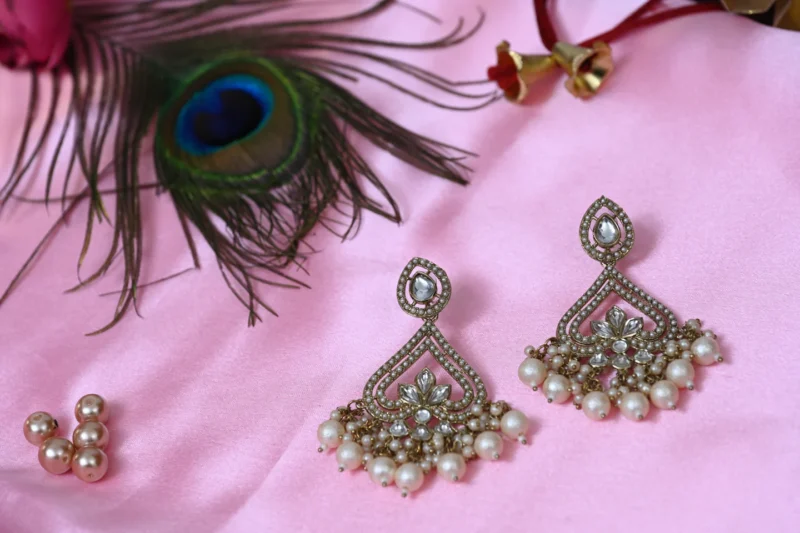 Rajwada white pearl Kundan Earrings - Image 5