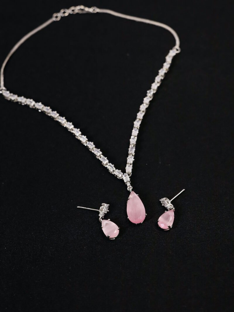 Chandani Noor pendent set - Image 2