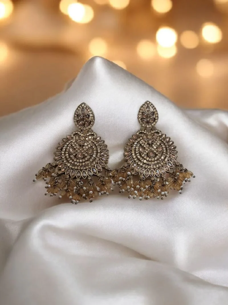 Zareen Mughal Danglers - Image 2