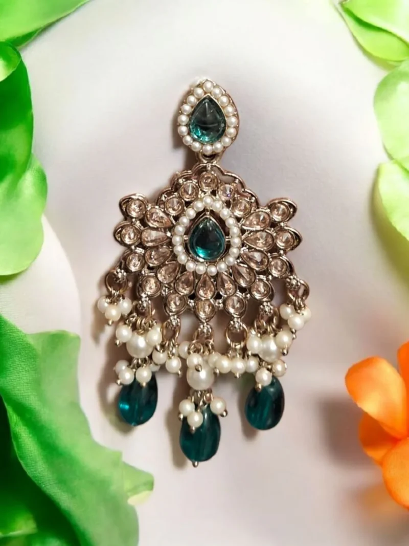 Decent Teal Green With White Pearls Necklace - Image 3