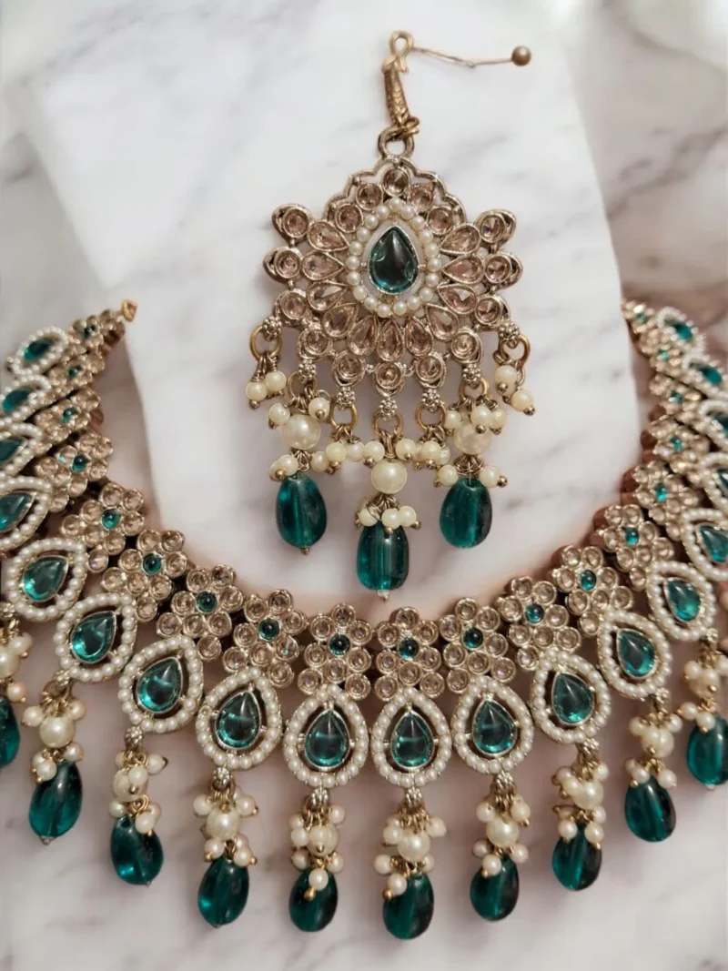 Decent Teal Green With White Pearls Necklace - Image 4