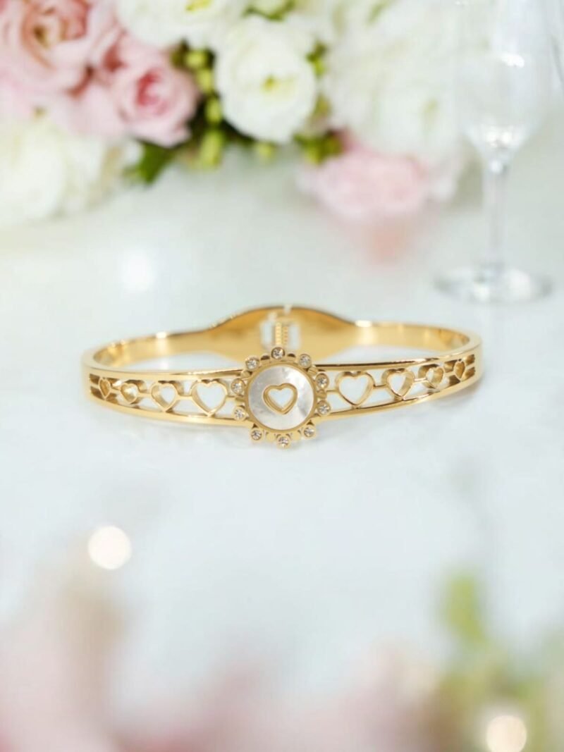 Heart Glow Anti-Tarnish Love Bracelet – Gold Finish