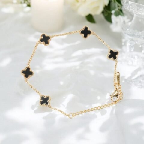 Elegant Clover Charm Minimal Bracelet – Black & Gold