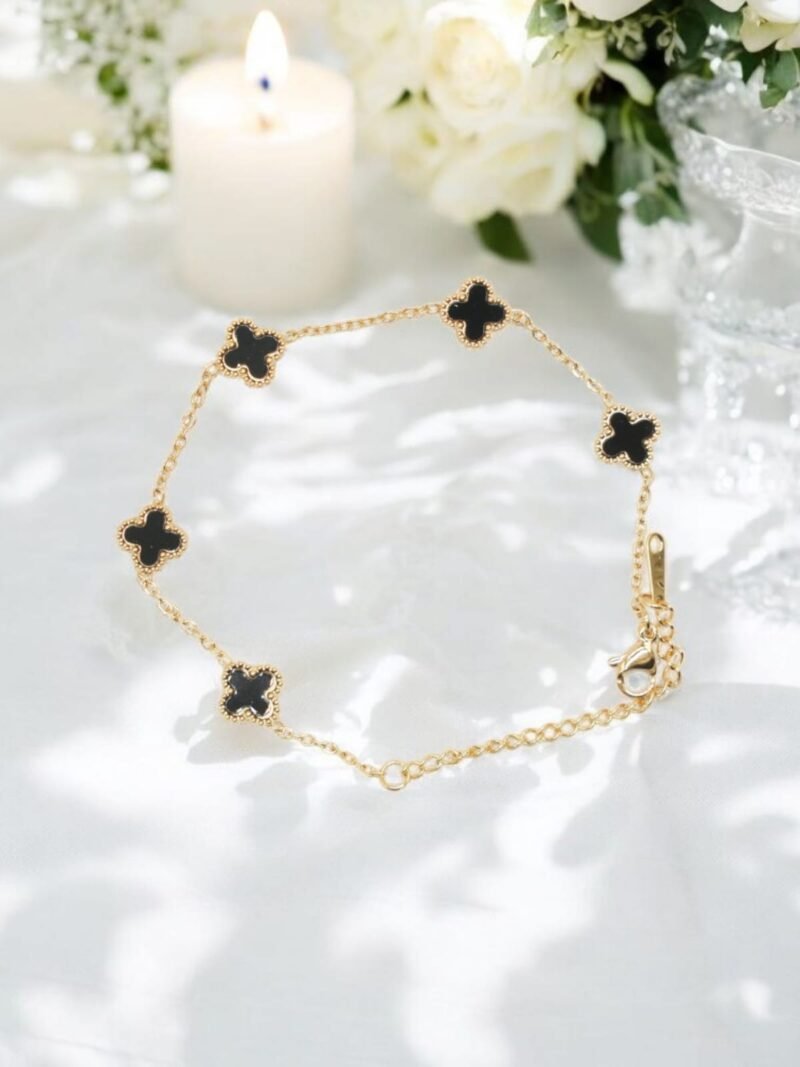 Elegant Clover Charm Minimal Bracelet – Black & Gold