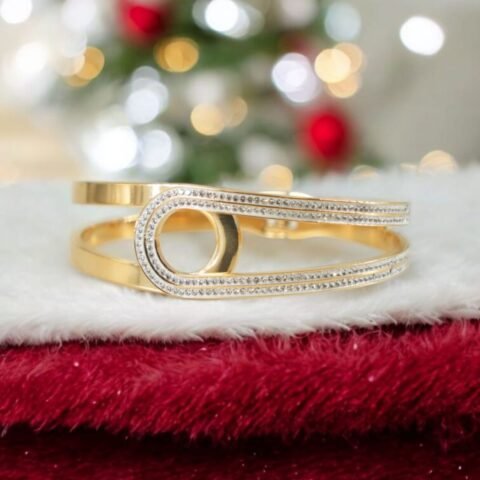 Infinity Loop Bracelet – Anti-Tarnish Gold with Crystal Lines