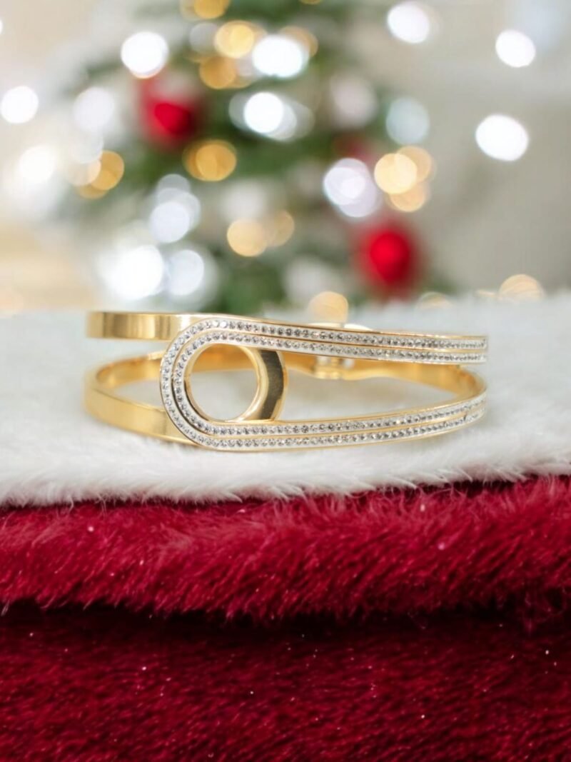 Infinity Loop Bracelet – Anti-Tarnish Gold with Crystal Lines