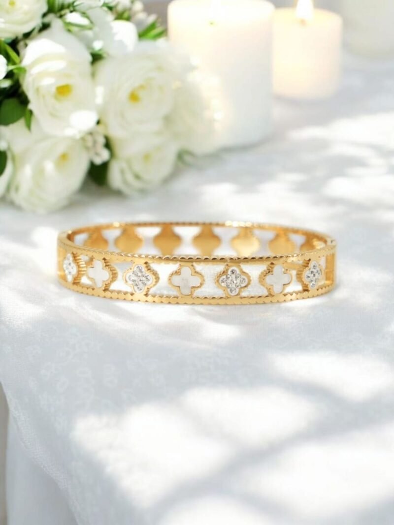 Reversible Clover and Cutout Bracelet Anti-Tarnish Golden Dual Style - Image 2