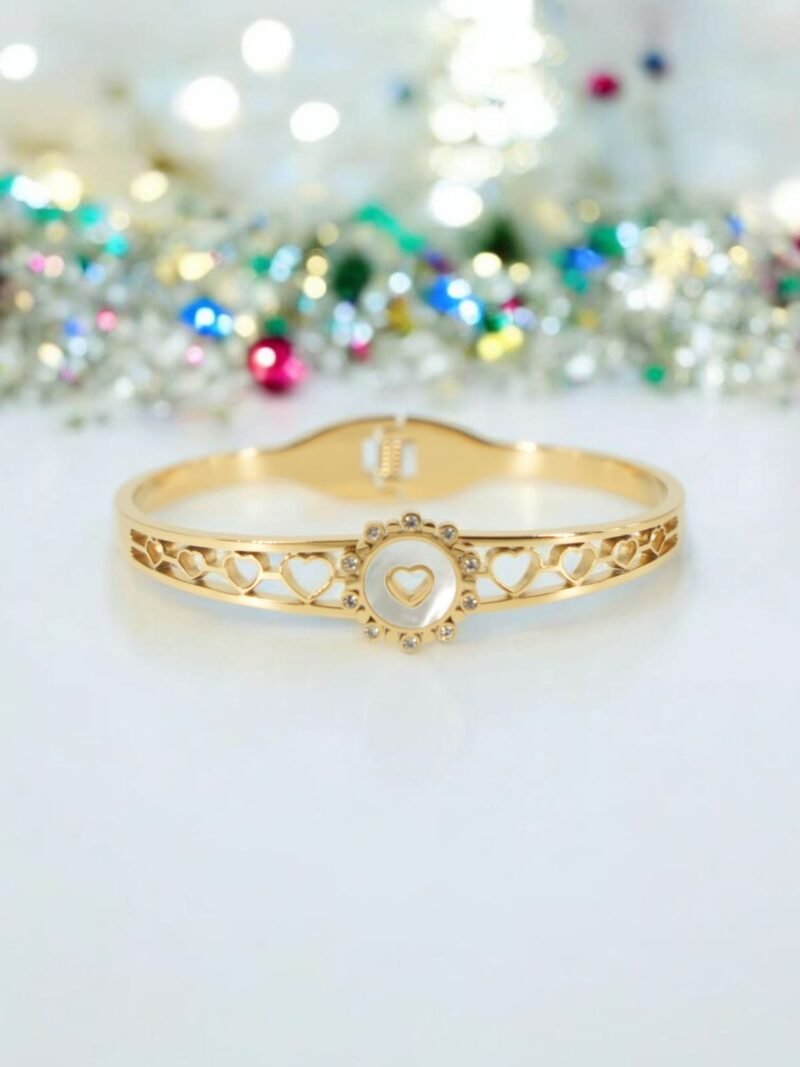 Heart Glow Anti-Tarnish Love Bracelet – Gold Finish - Image 3