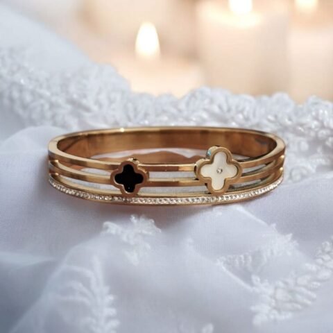 Midnight Pearl Dual Clover Charms on Triple Gold Bands
