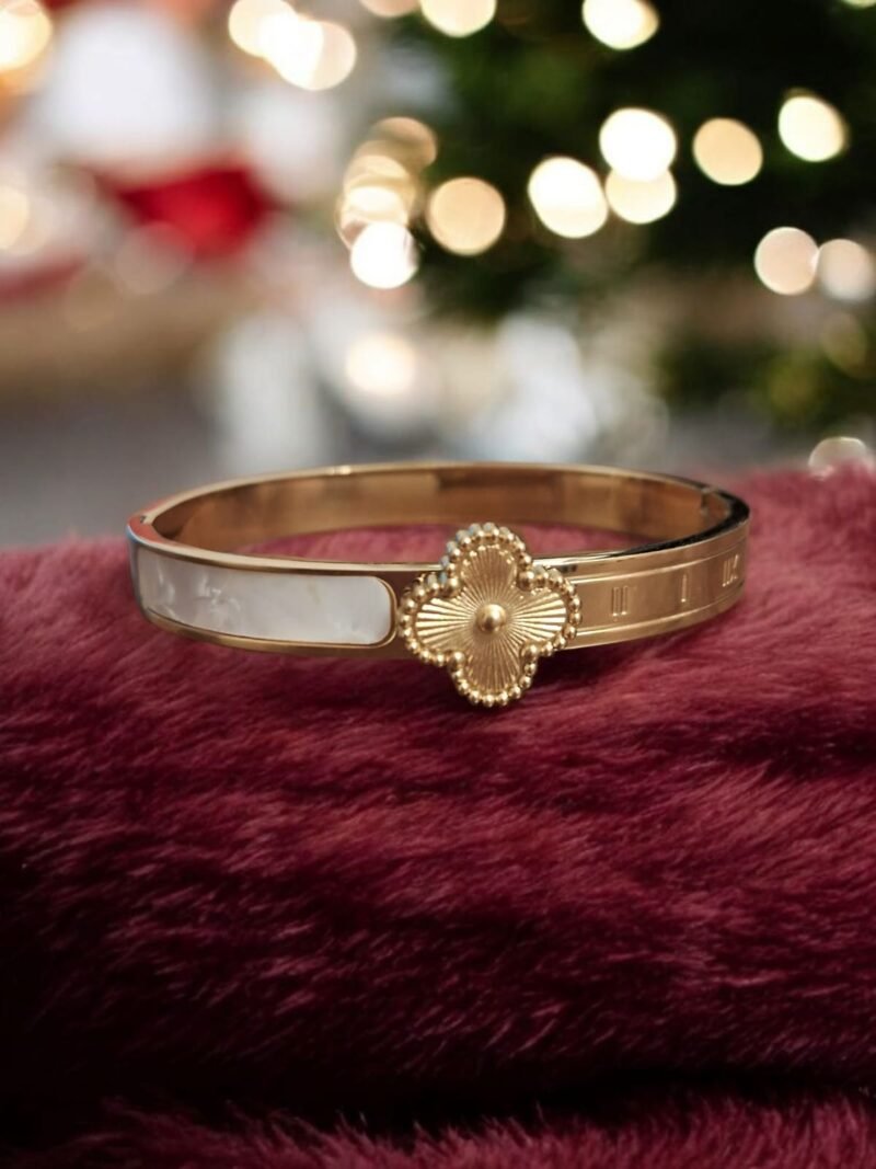 Sahara Bloom Bracelet – Shell Enamel with Textured Gold Charm - Image 2