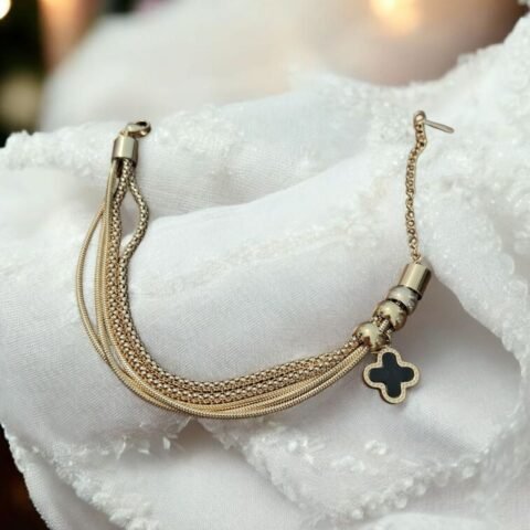 Reversible Clover Multi-Layer Bracelet – Black & White