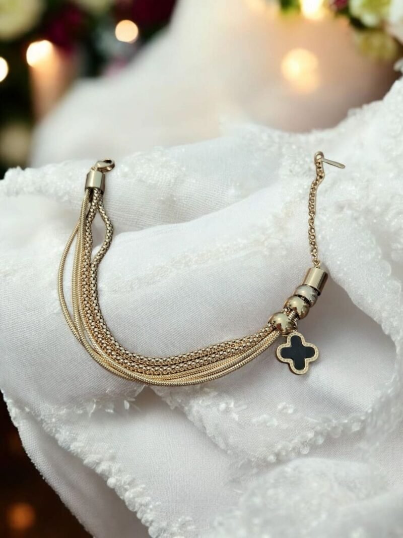Reversible Clover Multi-Layer Bracelet – Black & White