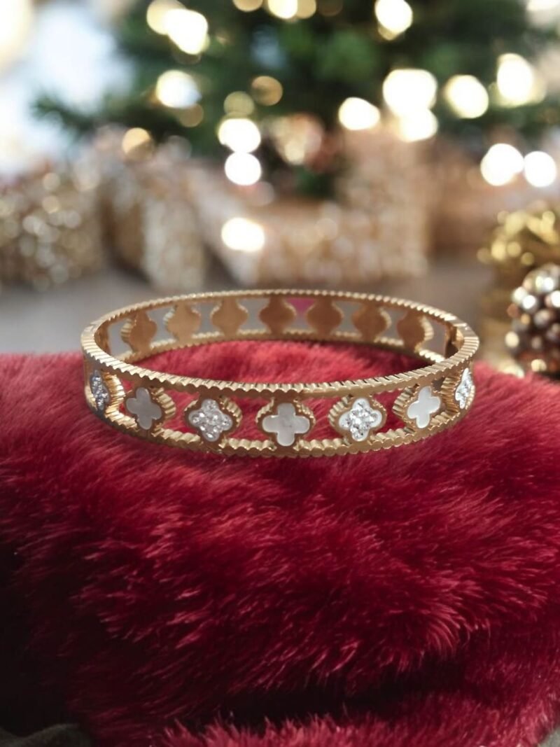 Reversible Clover and Cutout Bracelet Anti-Tarnish Golden Dual Style