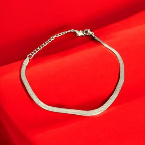 Gold Snake Chain Bracelet – Sleek & Timeless Elegance