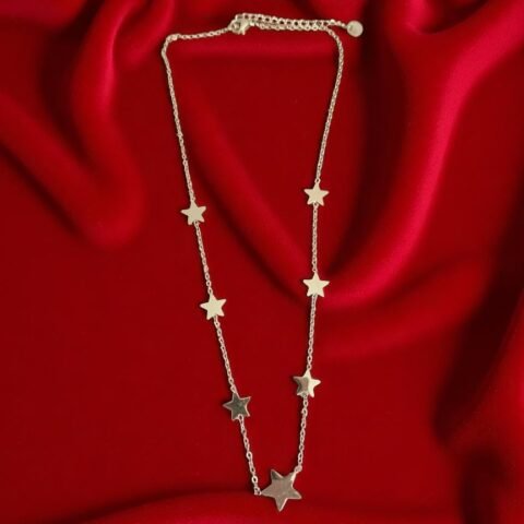 Celestial Charm Chain – Bold Star Statement
