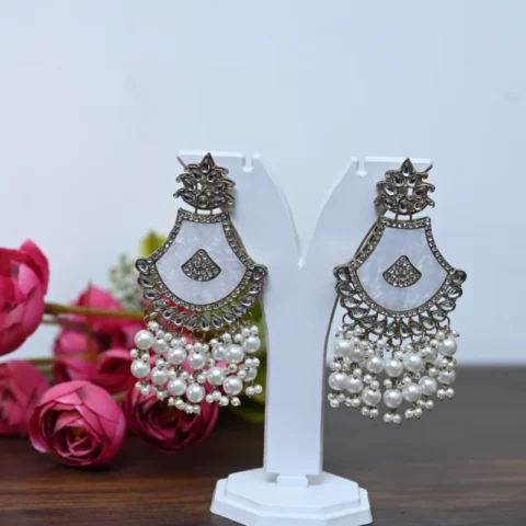 Chandra Tara Pearl Earrings