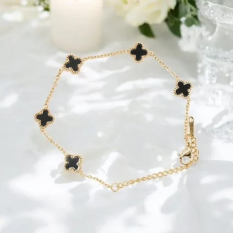 Elegant Clover Charm Minimal Bracelet – Black & Gold