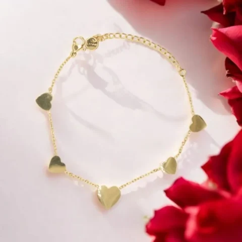 Golden Heartbeat Minimal Bracelet