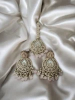 Gulabi Shabnam – Silver Pearl Bridal Earrings & Maang Tikka Set - Image 4
