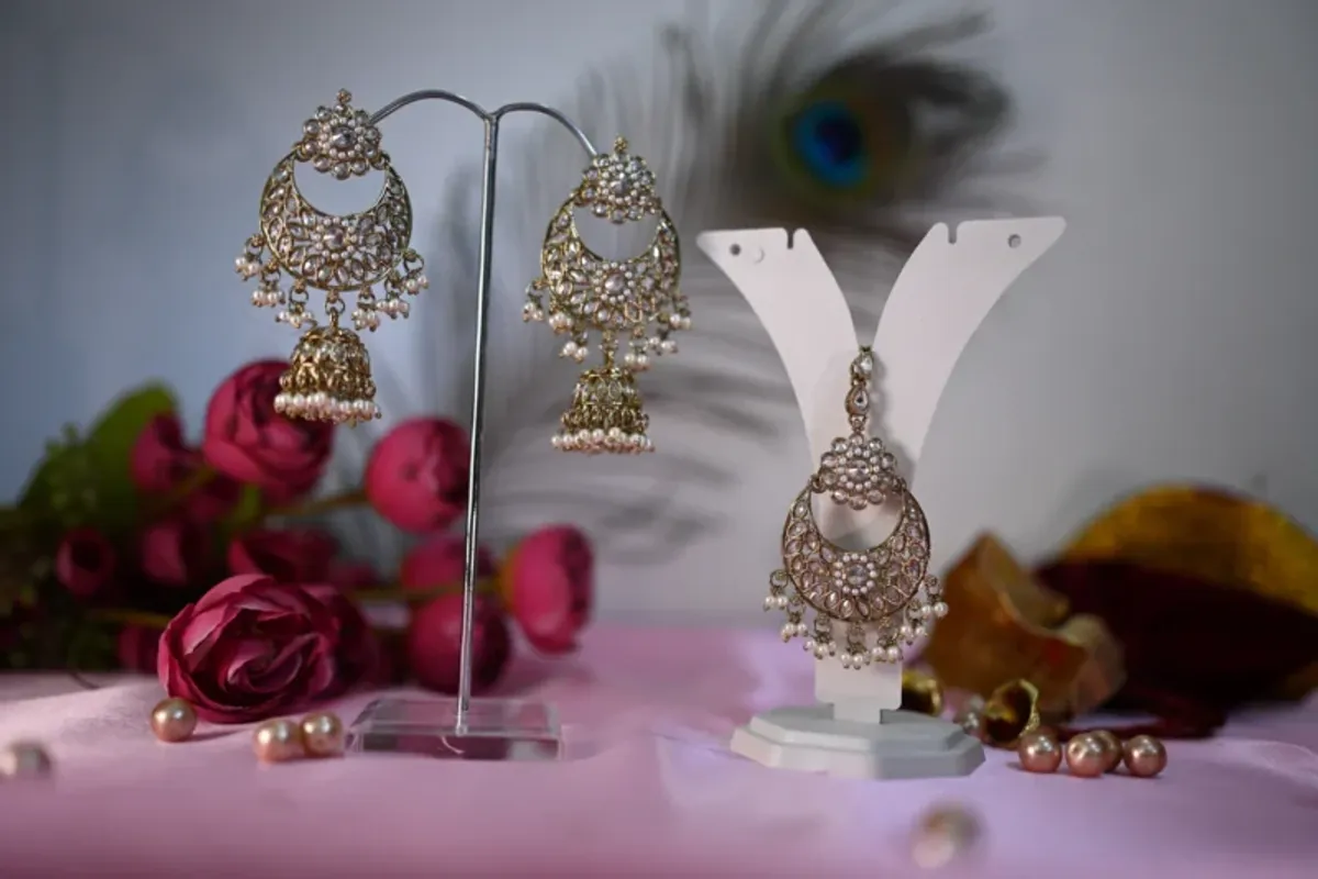 FF030_1765470429131_x71h0odiz4hbsvt Golden Maharani Noor Chandbali Jhumkas With Tikka Set - Image 1