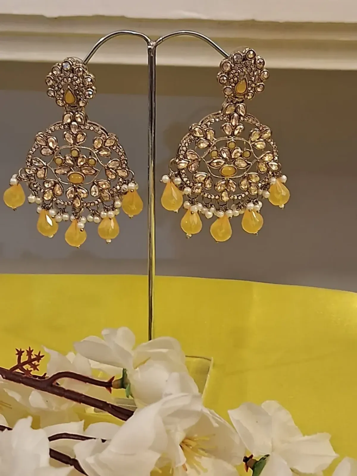 FF048_1765470432898_ncllpi67hrc7g59 Rani Noor – Yellow Reverse AD Royal Danglers - Image 1