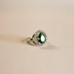 Hariyali Grace – Emerald Crystal Halo Ring